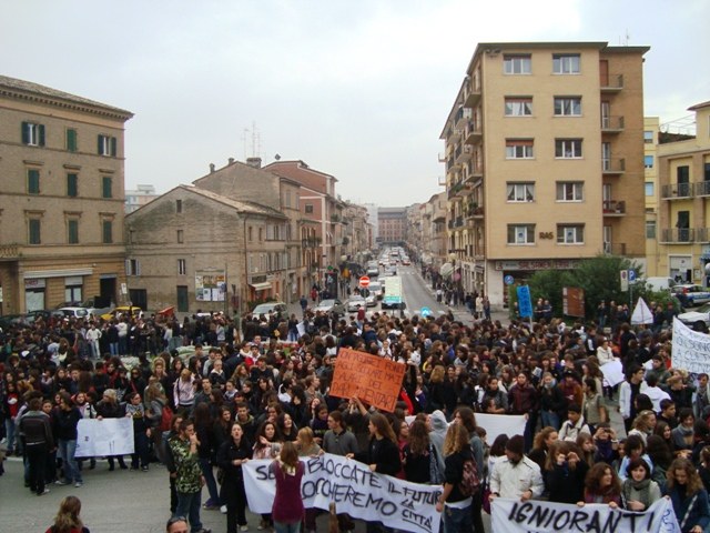 manifestazione-del-7-nov-2008-032 manifestazione-del-7-nov-2008-032
