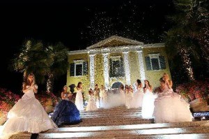 gala_4-300x199