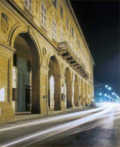 Municipio di notte Municipio-di-notte