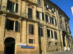 recanati_100-07-04-54-4775 recanati_100-07-04-54-4775-300x224