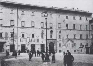 1P.Liberta-anni-Elezioni-1900-300x214