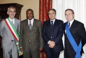 visita_ambasciatore_2 visita_ambasciatore_2-300x202