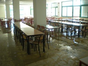 scuola-ling-mensa-allagata scuola-ling-mensa-allagata