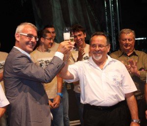 Romano Carancini Sindaco di Macerata e Pio Tacconi braindano ai venticinque anni della Pro Loco C-Romano-Carancini-Sindaco-di-Macerata-e-Pio-Tacconi-braindano-ai-venticinque-anni-della-Pro-Loco