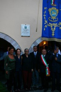 Rosella Silvia Maria Sensi con il Presidente Marcaccio e il vicesindaco di Visso Rosella-Silvia-Maria-Sensi-con-il-Presidente-Marcaccio-e-il-vicesindaco-di-Visso