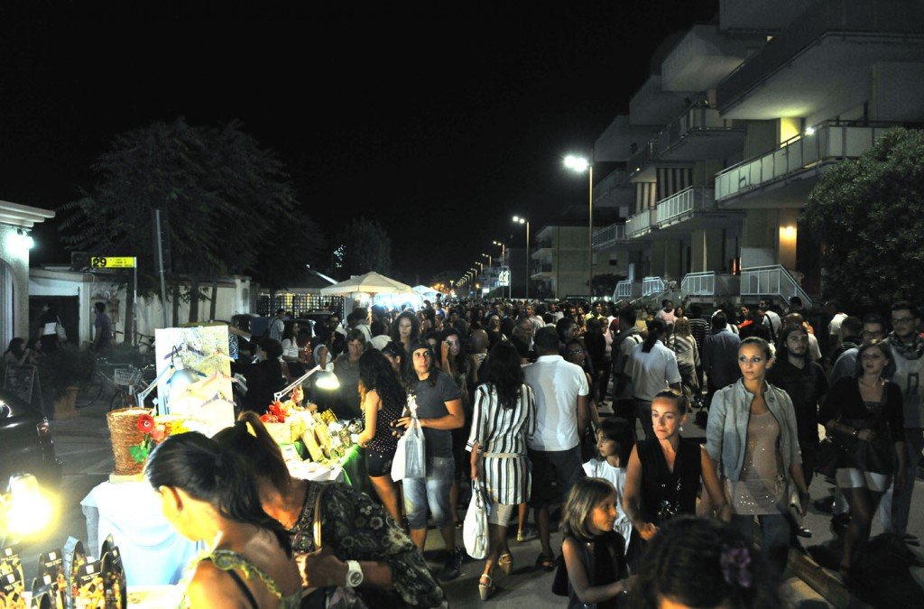 Una festa dell'anno scorso al lungomare nord
