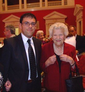 Sindaco-Francesco-Fiordomo-e-Contessa-Anna-Leopardi-29.06.2009-279x300