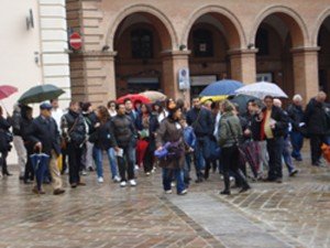 Trekking_gruppo in entrata alla speculamedia Trekking_gruppo-in-entrata-alla-speculamedia