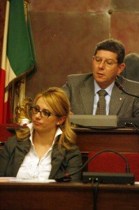 Manzi Irene - Mari Romano consiglio_comunale_18_gennaio_2011_15-199x300