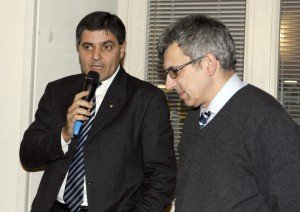 università