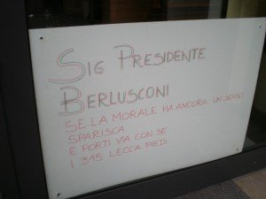 cartello berlusconi 1 cartello-berlusconi-1-300x225