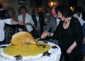 Il fatidico taglio della torta Il-fatidico-taglio-della-torta
