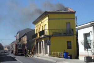 incendio-appartamento-via-colombo-fontespina