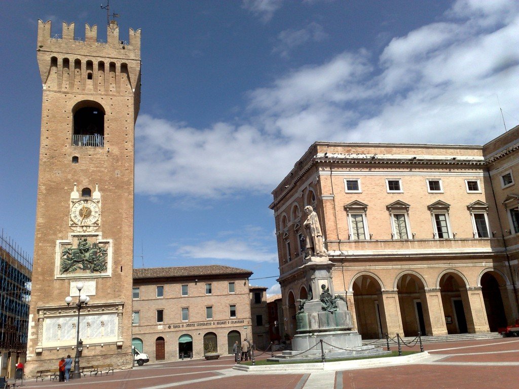 RECANATI-Piazza-G.-Leopardi-1--1024x768