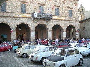 Raduno-Fiat-500_17lug11-300x225