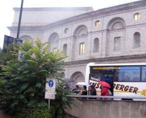 turisti-sferisterio1-300x243