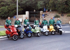 Vespisti (Partenza da Villa Colloredo Mels-RECANATI-)-1- Vespisti-Partenza-da-Villa-Colloredo-Mels-RECANATI-1--300x214