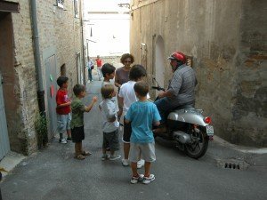 bambini-Turisti-non-a-caso