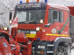 7-Vigili-del-Fuoco-di-Bolzano-a-Cingoli-Viale-G.Valentini-06-02-12-Foto-Principi-Armando.-300x225