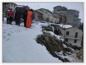 Crollo-muro-5-300x229