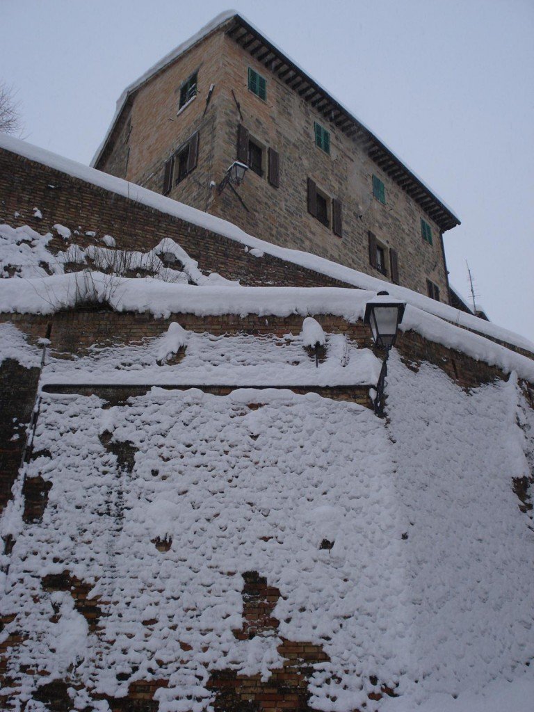 Neve-a-Caldarola-foto-di-Romina-Marchionni-7-768x1024