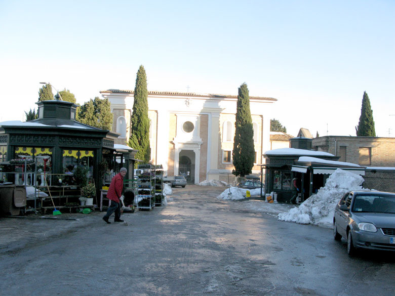 Riapre il cimitero di Macerata (4) Riapre-il-cimitero-di-Macerata-41