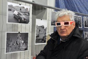 Sindaco-on.-Giulio-Conti-alla-mostra-fotografica-Monte-San-Pietrangeli-in-3D-300x199