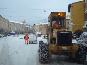 mezzi_san_severino_neve-2-300x225