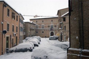 monte_san_giusto_luciano_brandimarti_neve2012-9-300x200