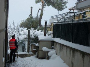 potenza_picena_carabinieri_neve-1-300x225