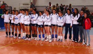 La-squadra-schierata-per-la-premiazione