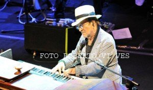 lucio dalla civitanova foto vives lucio-dalla-civitanova-foto-vives