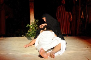 Rievocazione-storica-della-Passione-di-Cristo-_-M.S.-Pietrangeli-_foto-G.Medori-e-M.Tiburzi-18-300x199