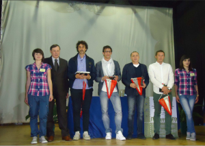 il dirigente scolastico con i campioni il-dirigente-scolastico-con-i-campioni
