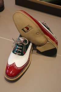 le scarpe tricolori in dono al Presidente Napolitano le-scarpe-tricolori-in-dono-al-Presidente-Napolitano