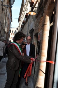 sede-cgil-colmurano-1-199x300