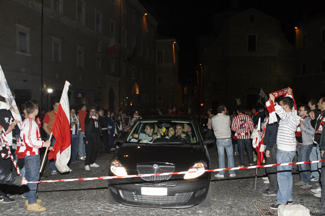 Festa-Juventus-Piazza-della-Libertà-Macerata-10