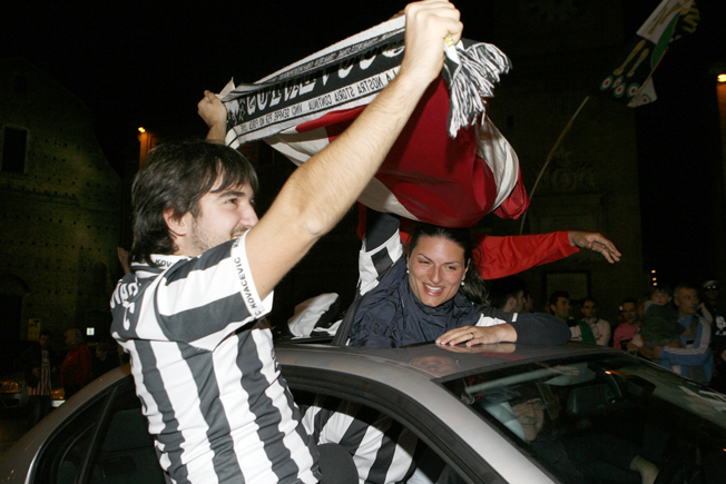 Festa-Juventus-Piazza-della-Libertà-Macerata-16