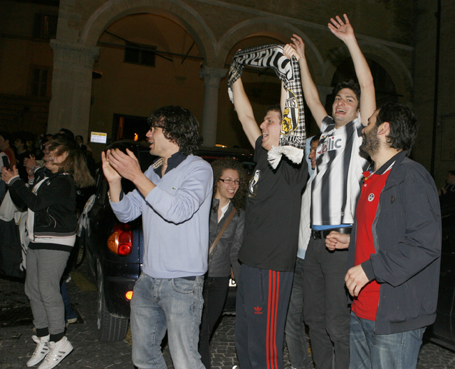 Festa-Juventus-Piazza-della-Libertà-Macerata-17