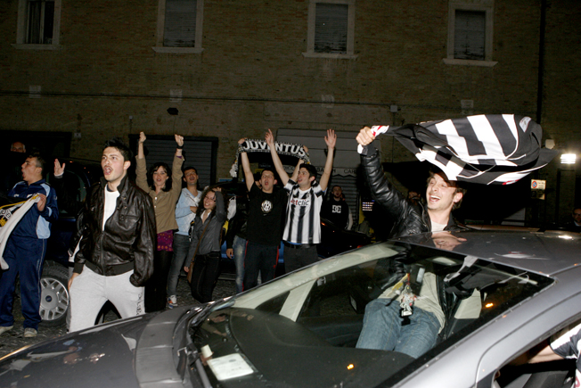 Festa-Juventus-Piazza-della-Libertà-Macerata-9