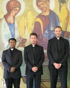 Foto-Ordinazioni-presbiterali-in-Diocesi-12-05-12-238x300