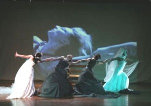 Parlami-illusione-parlami-foto-di-scena-2-300x212