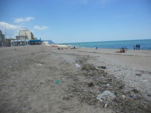 Sporcizia-a-Porto-Recanati-3-300x225