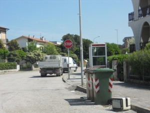 Sporcizia-a-Porto-Recanati-4-300x225