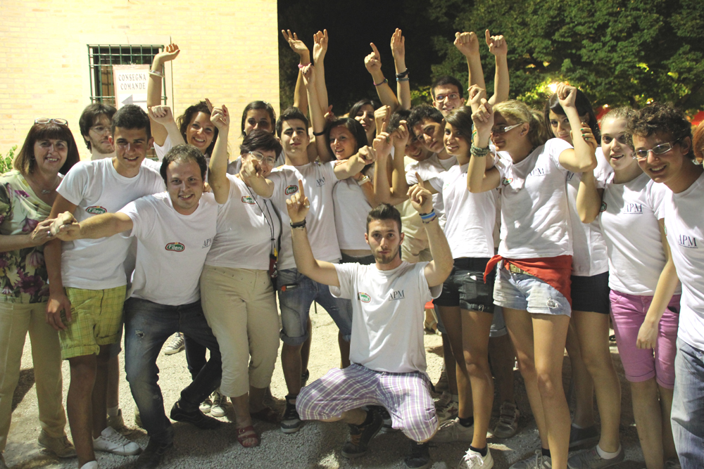 AB - Esplode la gioia dei collaboratori della Pro Loco dopo la vittoria dell'Italia AB-Esplode-la-gioia-dei-collaboratori-della-Pro-Loco-dopo-la-vittoria-dellItalia