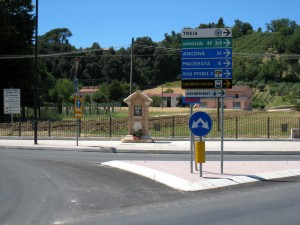 Edicola-Passo-di-Treia-4-300x225