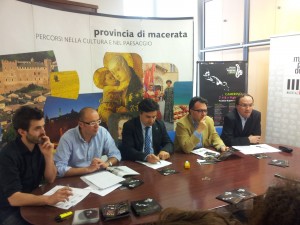 FOTO-CONFERENZA-STAMPA-IN-PROVINCIA-PREMIO-MASSIMO-URBANI