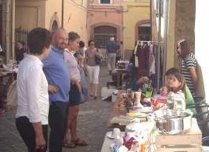 mercatino-del-16-giugno-300x218