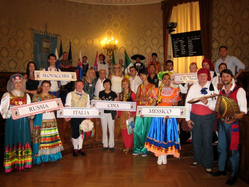 Gruppi Folk Gruppi-Folk