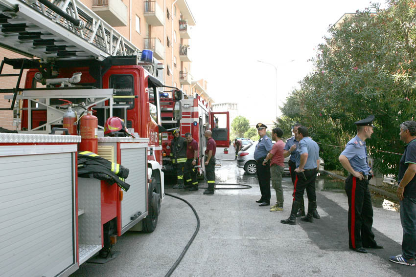 Incendio-Tolentino-via-Romita-6
